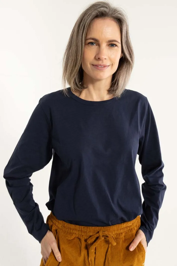 danebasic_merry_ls_tee_da_2.webp Danebasic Merry LS Tee Dark Navy