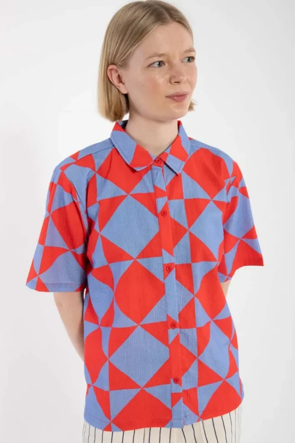 Daneblomme SS Searsucker Shirt Summer Red/Waterblue DIAMETRIC