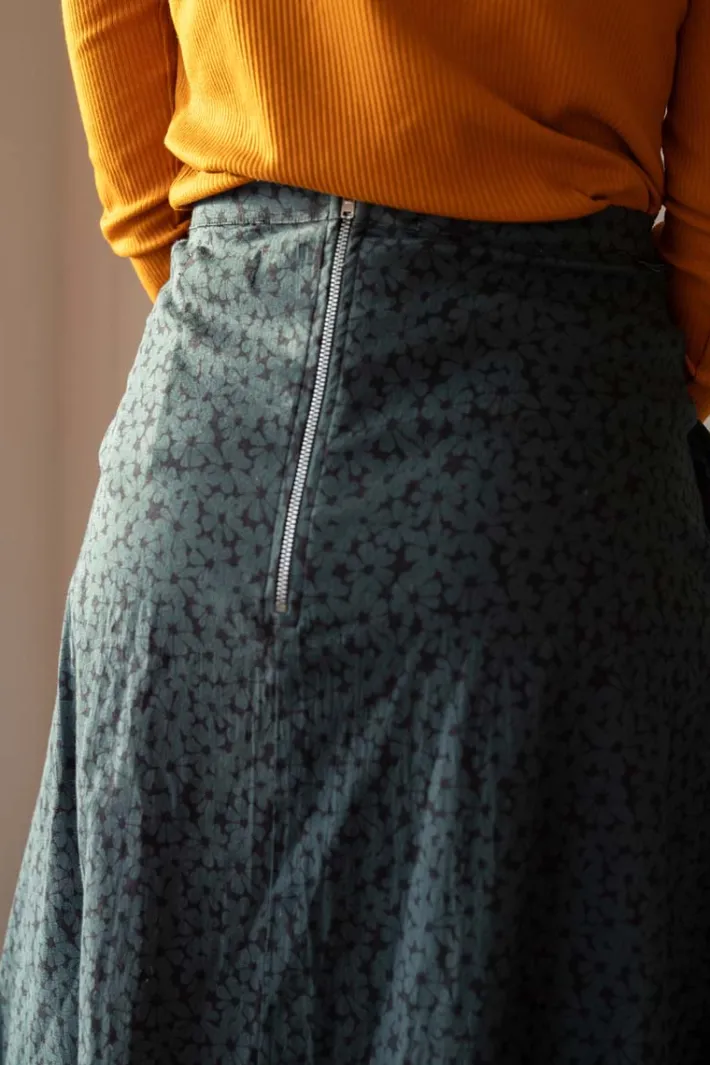danebrava_poplin_skirt_da_1.webp Danebrava Poplin Skirt Dark Slate FLOWERY