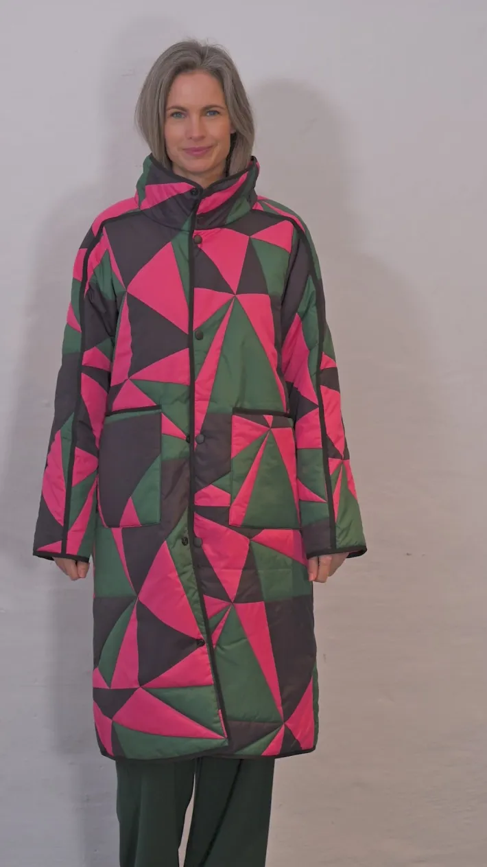 danecherry_thermo_jacket__13.webp Danecherry Thermo Jacket Dark Pine/Black/Bright Pink