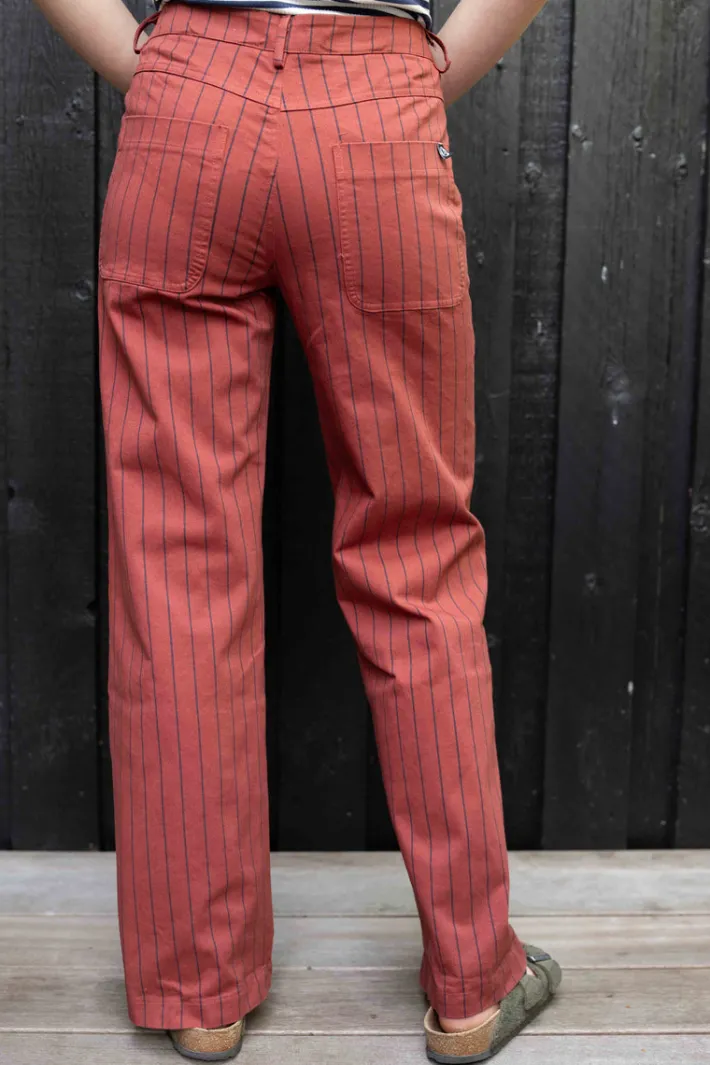 danedaisy_stretch_canvas__1.webp Danedaisy Stretch Canvas Pants Swedish Red/Dk Navy