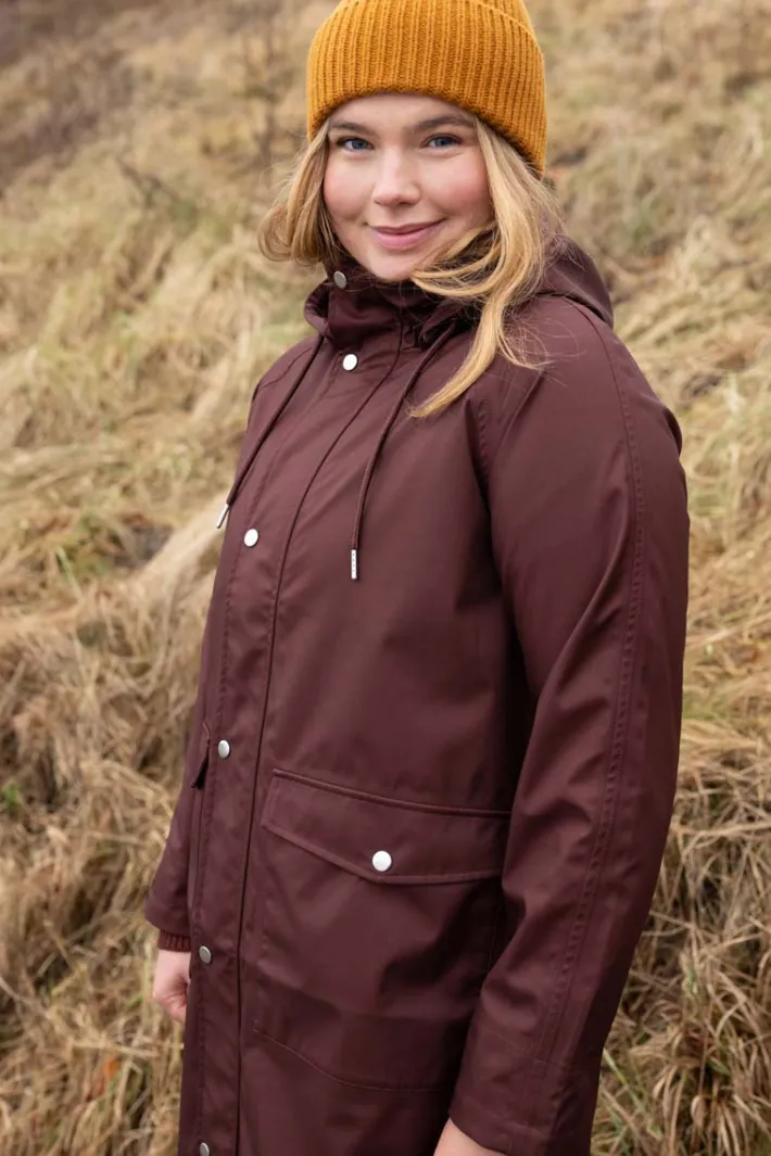 danegarden_raincoat_dark__4.webp Danegarden Raincoat Dark Bordeaux