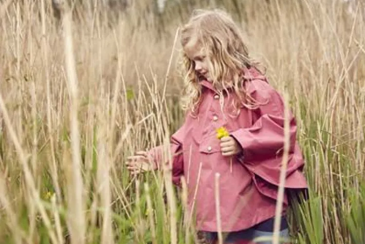 danela_poncho_rhubarbe_3.webp Danela Poncho Rhubarbe