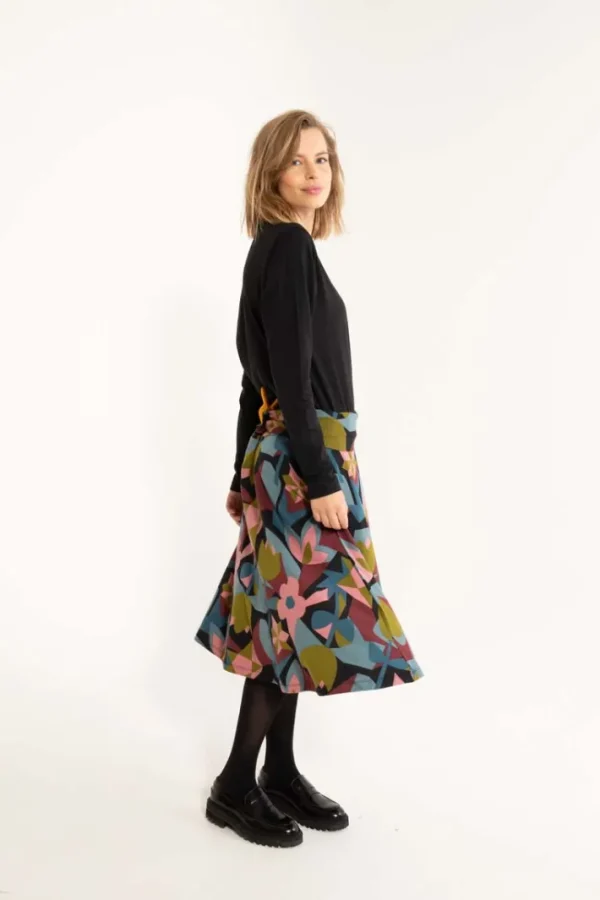 Danematilda Modal Skirt Black GEOFLEUR