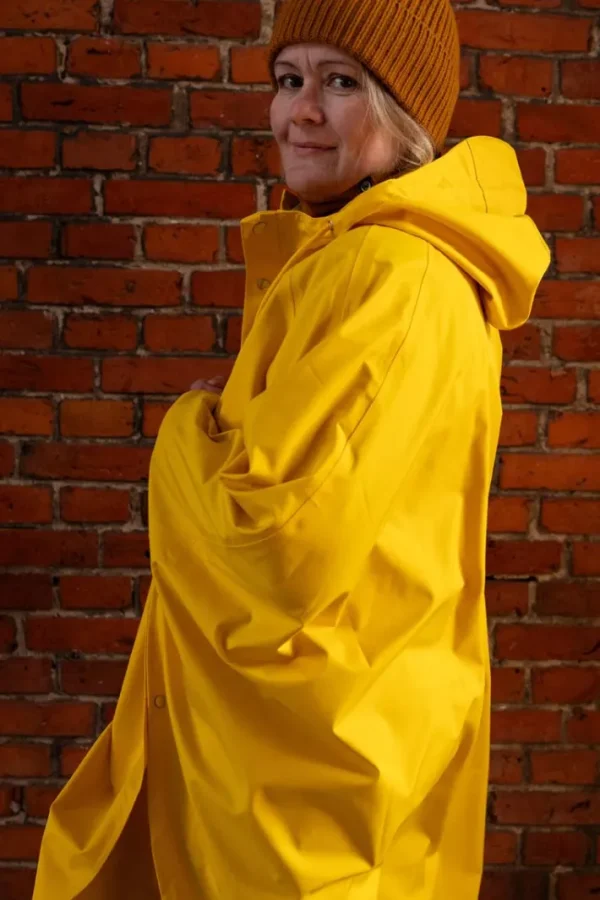 Danerain Poncho Dark Yellow