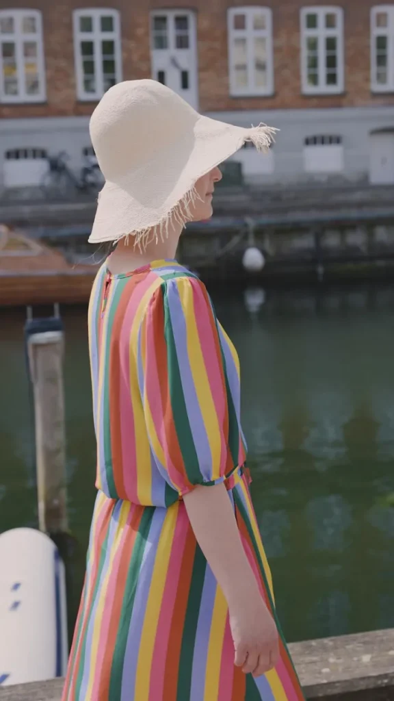 Danespresso Viscose Skirt Fruitful