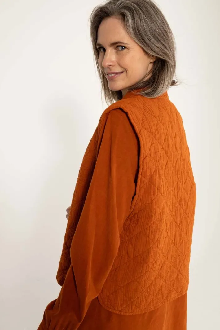 danevibeke_quilt_vest_gin_1.webp Danevibeke Quilt Vest Ginger