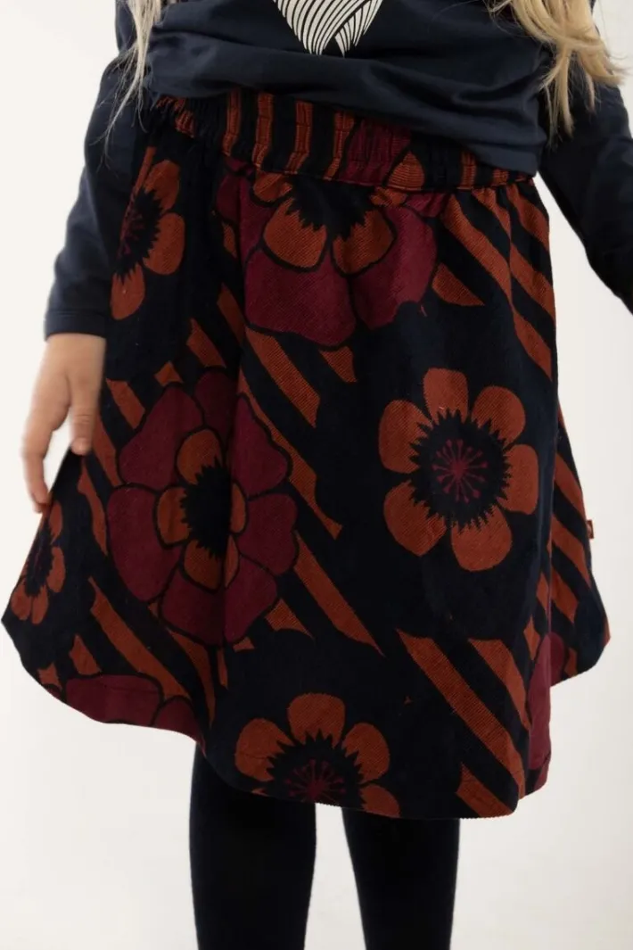 danyrsa_skirt_beige_rosen_0.webp Danyrsa Skirt Beige Rose/Navy POWER FLOWERS