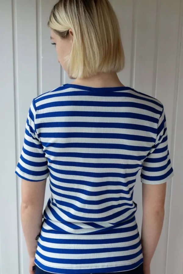 ESS - Danefriend Tee Deep Blue/Chalk