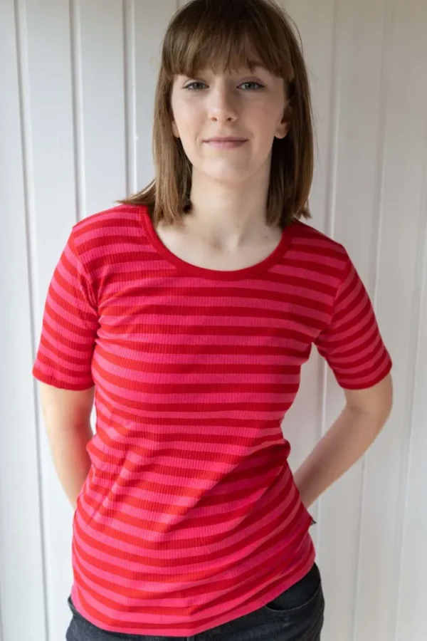 ESS - Danefriend Tee Rouge/Power Pink