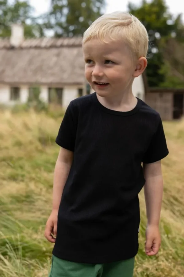 ESS - Danesoda Tee Black