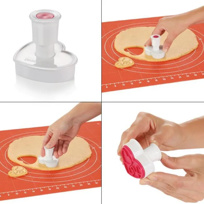 tescoma_cookie_cutter_wit_2.webp Tescoma Cookie Cutter with Stamp 3 PCS Hearts