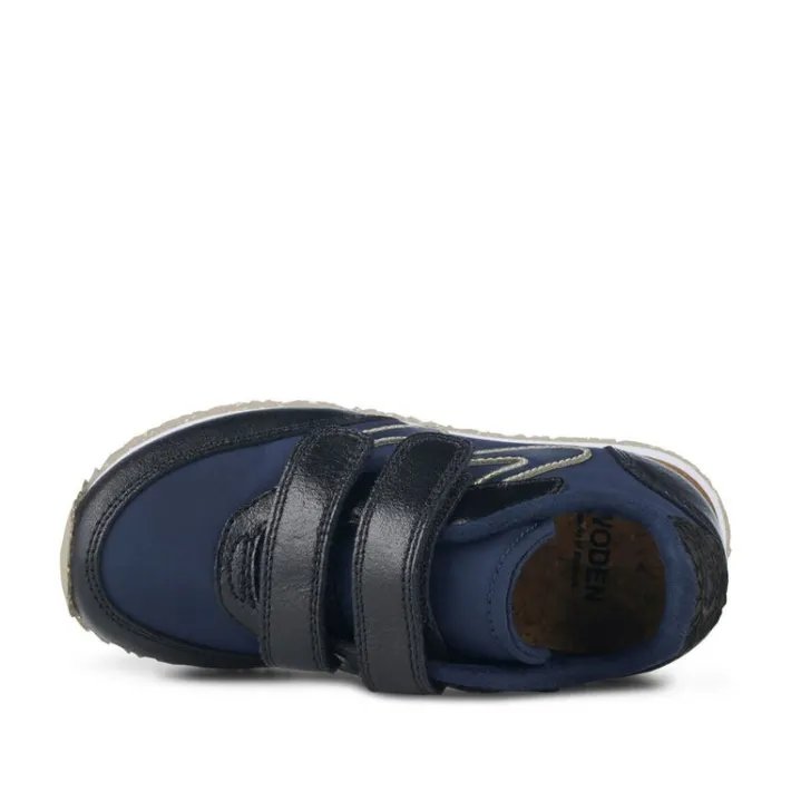 woden_manu_metallic_navy_1.webp WODEN Manu Metallic Navy